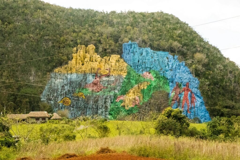 Viñales mural de la prehistoria